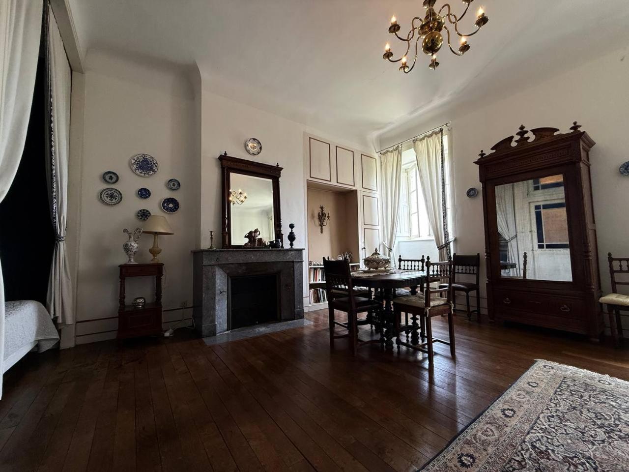 Chateau D'estrac *