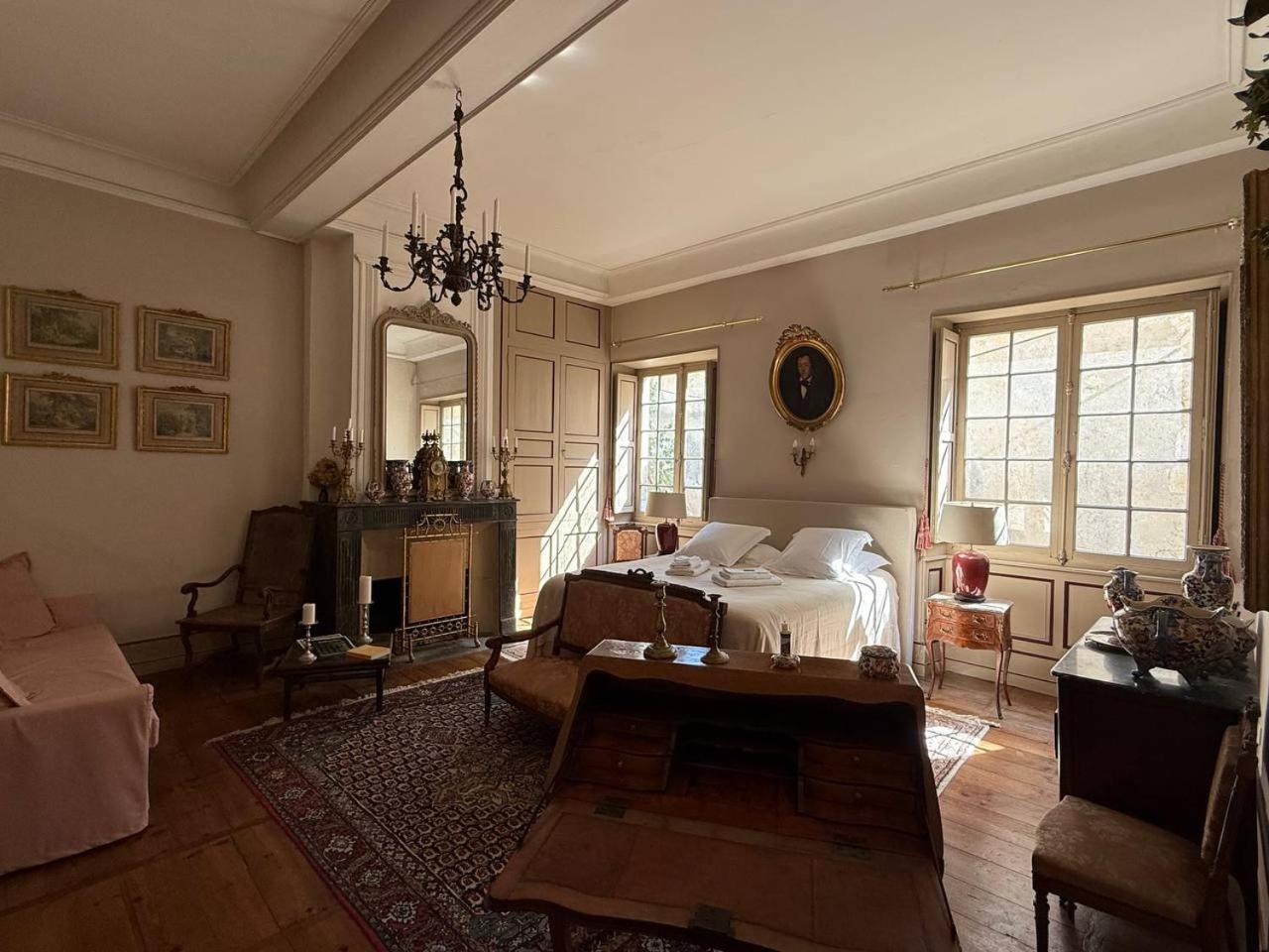 Chateau D'estrac Pensión *